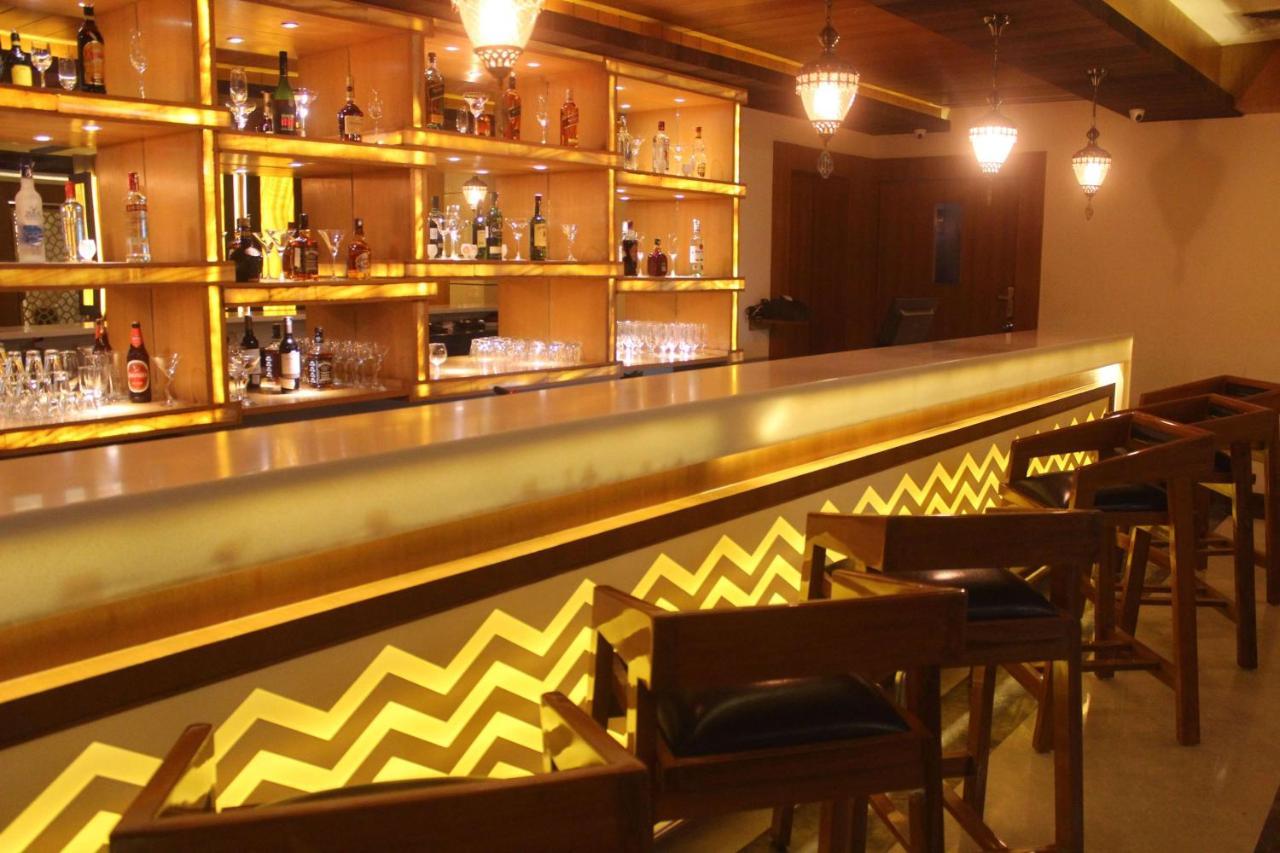 Ramada By Wyndham Varanasi Katesar Chandauli Extérieur photo