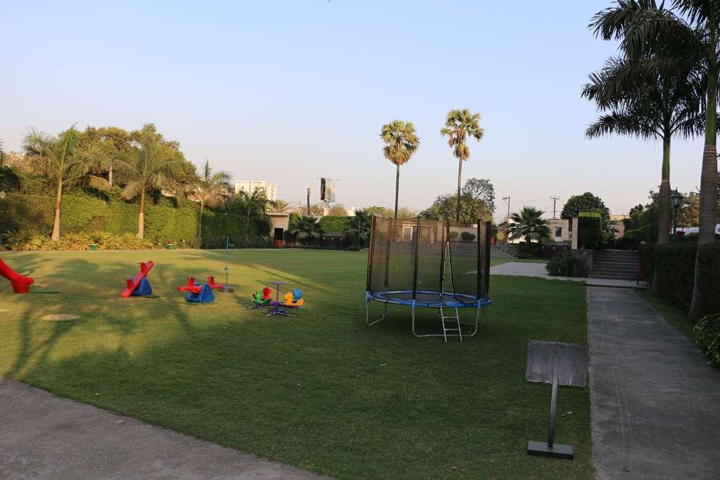 Ramada By Wyndham Varanasi Katesar Chandauli Facilités photo