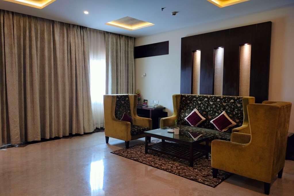 Ramada By Wyndham Varanasi Katesar Chandauli Chambre photo