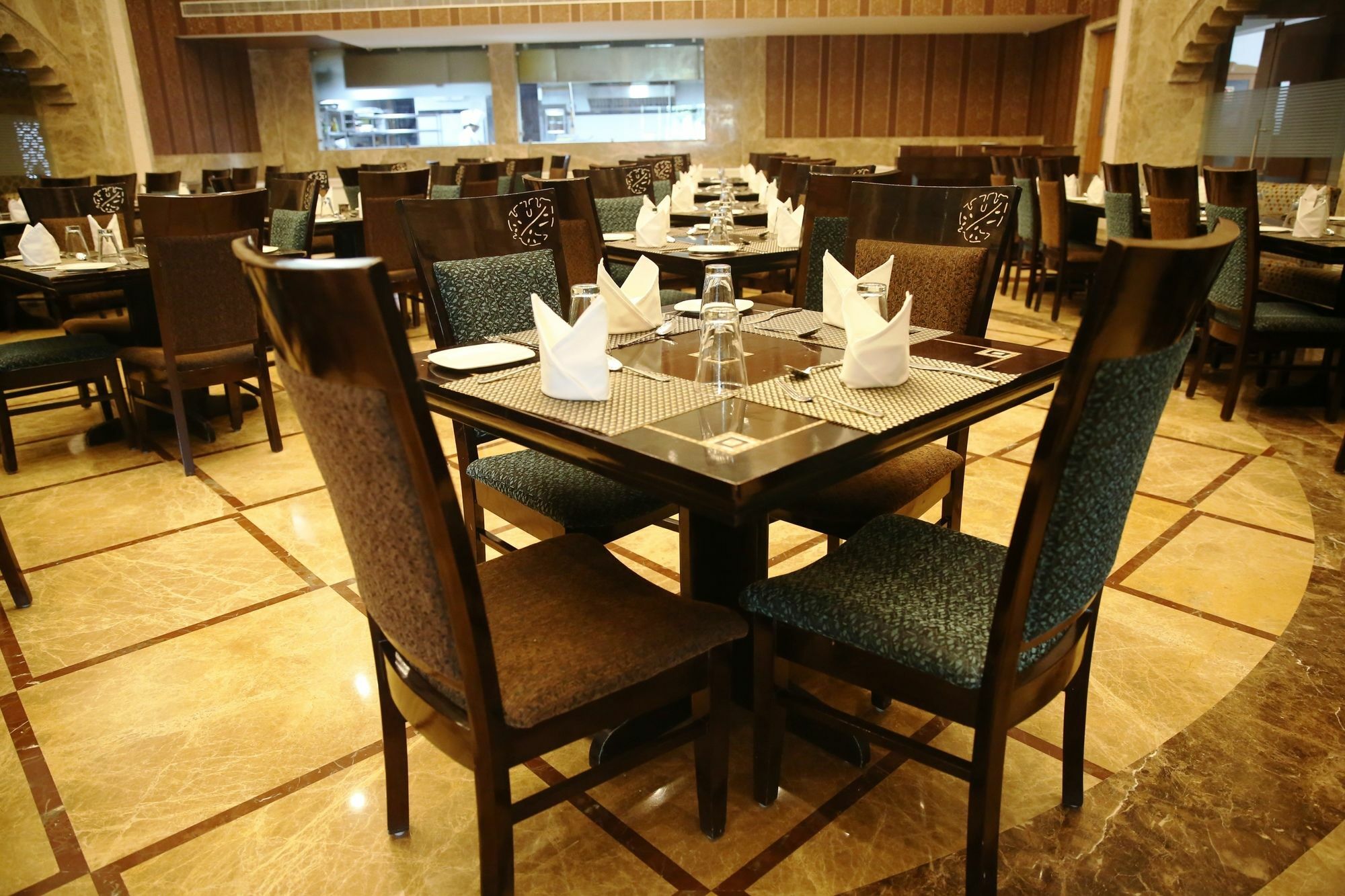 Ramada By Wyndham Varanasi Katesar Chandauli Extérieur photo